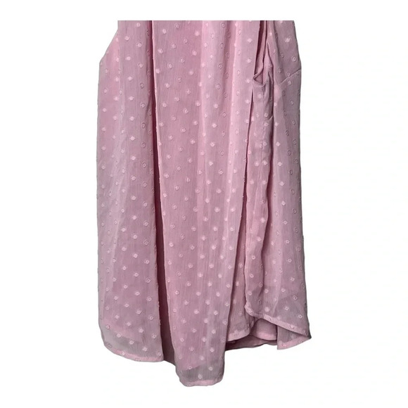 1590. TORRID SLEEVELESS‎ HIGH NECK BLOUSE PINK IN COLOR SIZE 2 (2X) SWISS DOT - Picture 13 of 13